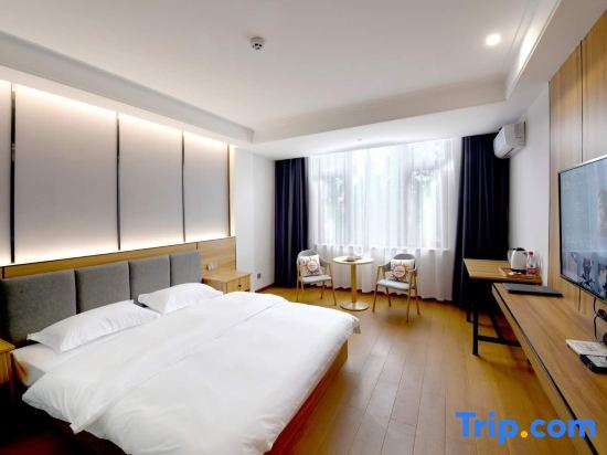 Мэнцзы: Yijia Hotel