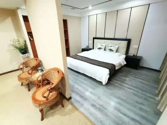 Наньтун: Nantong Futong Business Hotel