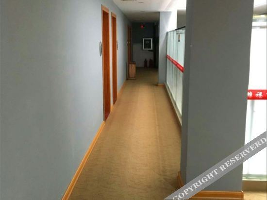 Юйлинь: Xiongfu Business Hotel (Yulin Yufu Road Store)