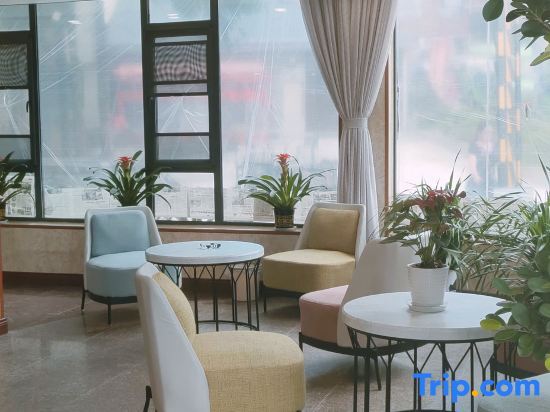 Сяньнин: Tongshan Yuepan Lake Hotel