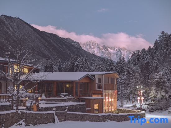 Дечен: Kim'S Youth Hostel