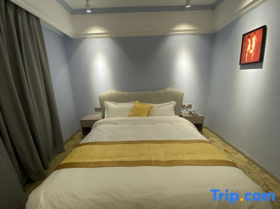 Маоминг: Huazhou Diqiao Theme Apartment