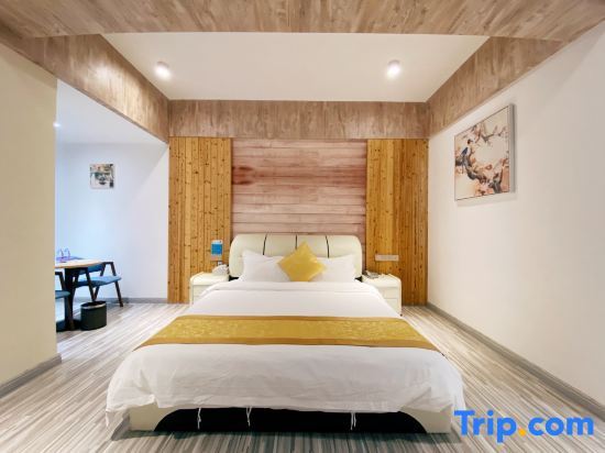 Маоминг: Huazhou Diqiao Theme Apartment