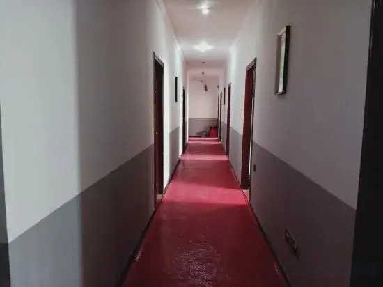 Хуайхуа: Lipu Yihua Hotel