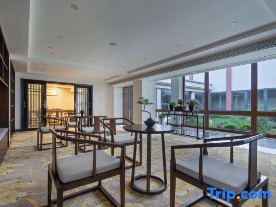 Шаоксинг: Xinchang Big Buddha Temple Fanyin Hotel