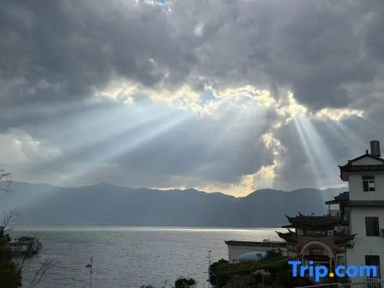 Дали: DaLiShunYanHostelry（Erhai Lake）