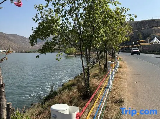 Дали: DaLiShunYanHostelry（Erhai Lake）