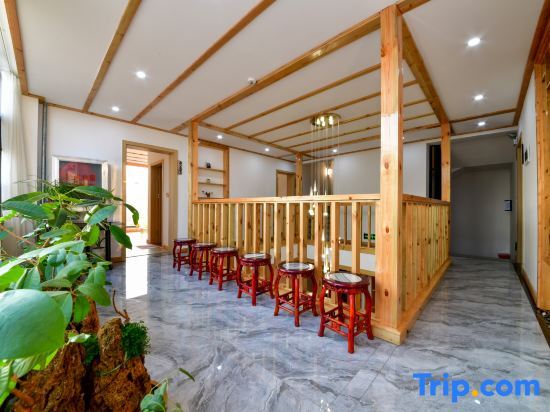 Юйси: FuXian Lake XiXia Hotel