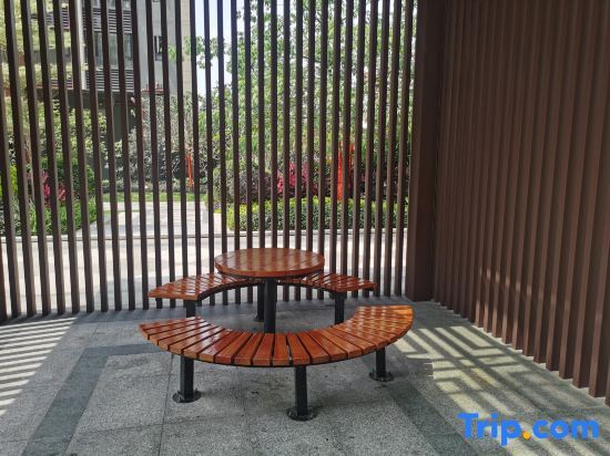 Шэньчжэнь: BONTO Meinuo Executive Apartment (Huawei store, Bantian, Shenzhen)