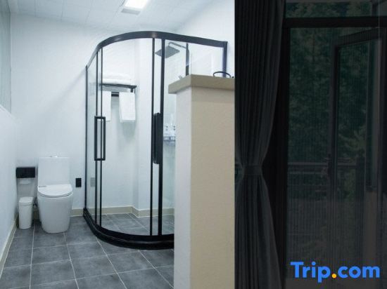 Хучжоу: One Bay Monthly Residence