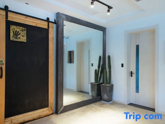 Хучжоу: One Bay Monthly Residence
