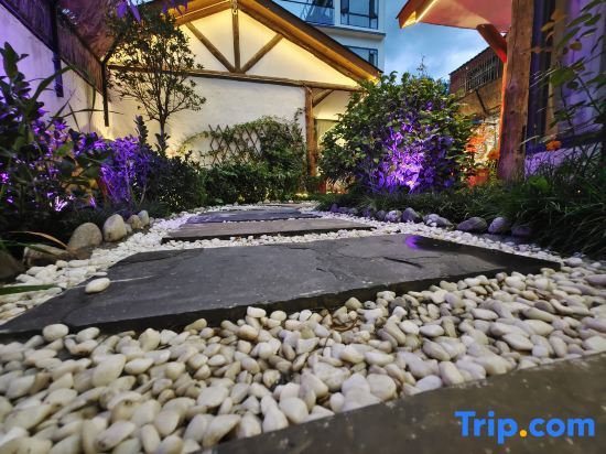 Батанг: batang fanyinju homestay