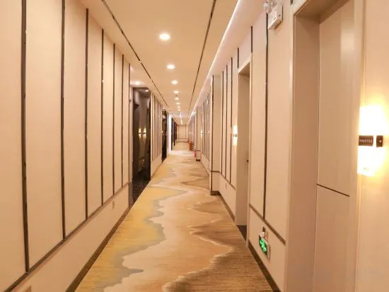 Баяньхаотэванфу: A Stars Hotel