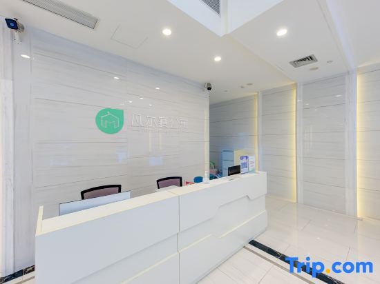 Чжухай: Versailles Apartment (Zhuhai Gongbei Port High-speed Railway Station)