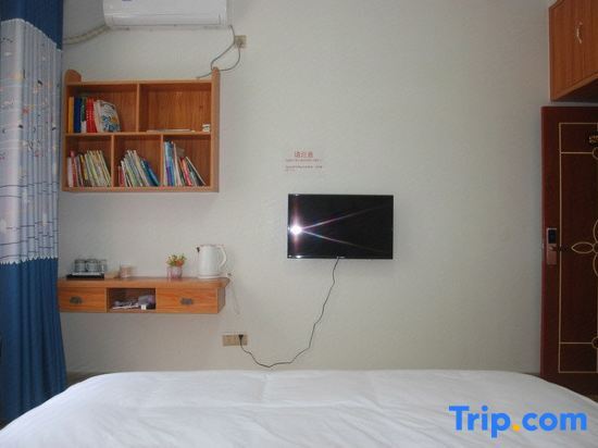 Лоуди: Xinhua Jinhui Apartment