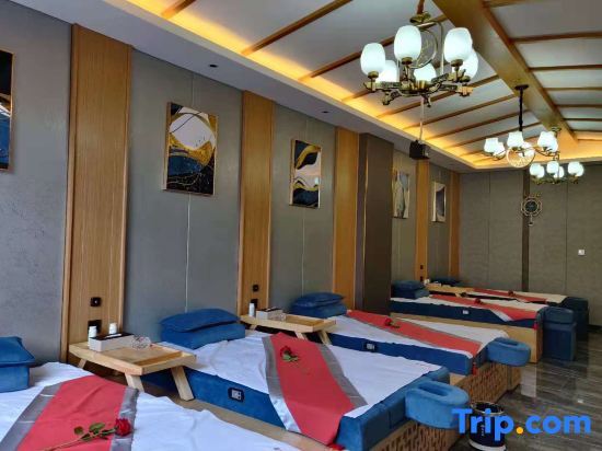 Линьцан: Ruishang Yuejing Hotel
