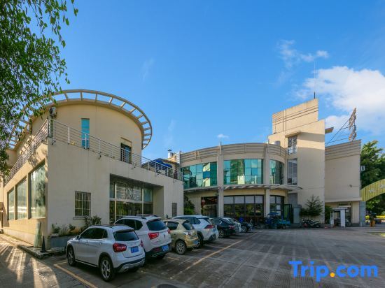 Линьцан: Ruishang Yuejing Hotel