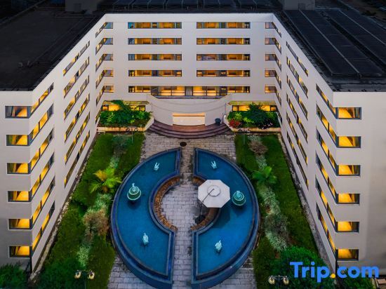 Линьцан: Ruishang Yuejing Hotel