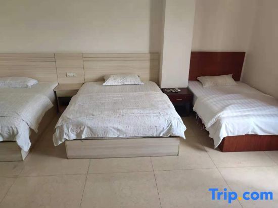 Ронгшан: Chengmai Guiyuan Travel Rent