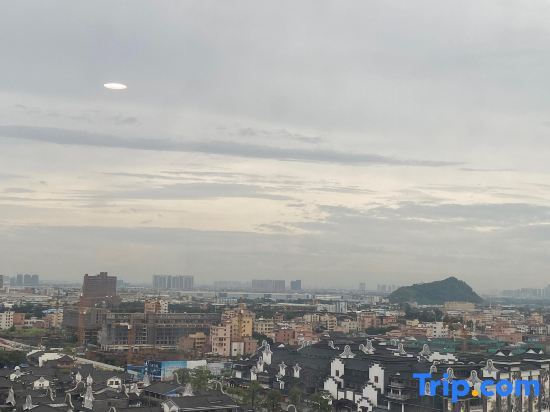 Фошань: Qianyu Serviced Apartment (Foshan Pingzhou Jadeware Street)