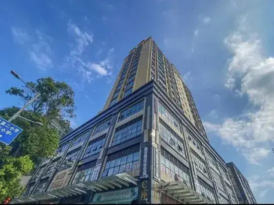 Фошань: Qianyu Serviced Apartment (Foshan Pingzhou Jadeware Street)