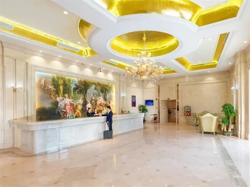 Дунгуань: Vienna International Hotel (Dongguan Shipai Ecological Park)