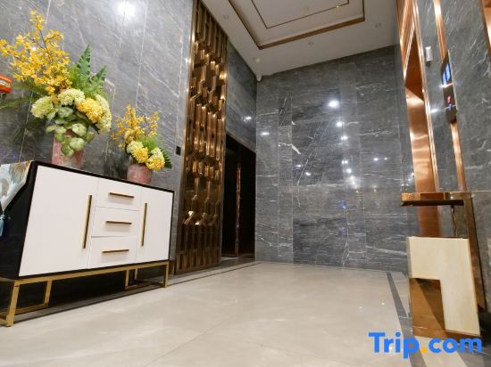 Динси: Dingxi Longwan Peninsula International Hotel