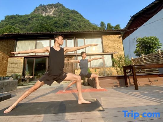 Яншо: Hillside Homestay Yangshuo (Shili Gallery Yulonghe Branch)