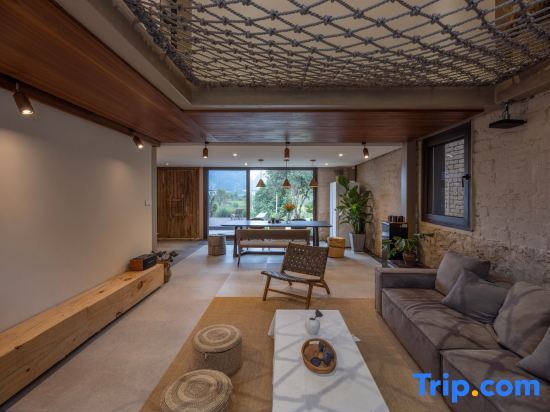 Яншо: Hillside Homestay Yangshuo (Shili Gallery Yulonghe Branch)