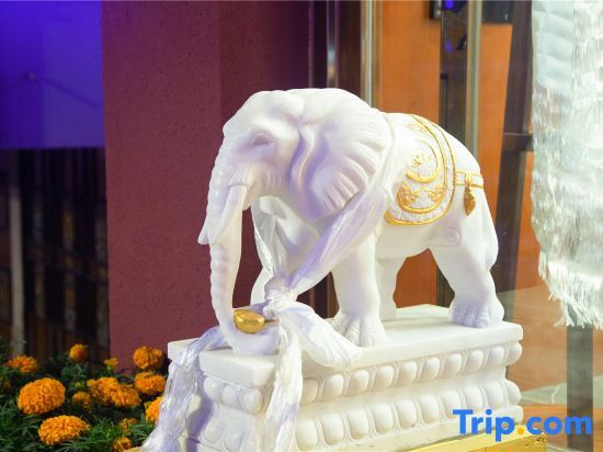 Гейкё: Dege Red Paradise Theme Culture Hotel