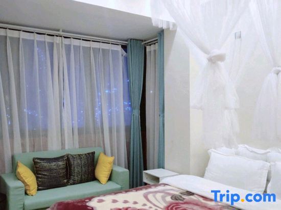 Фэньи: Qimushan Yuanxuan Homestay