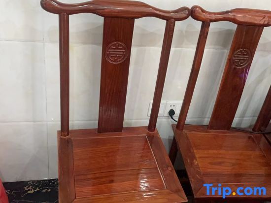 Дунгуань: Dongguan Huiju Business Apartment