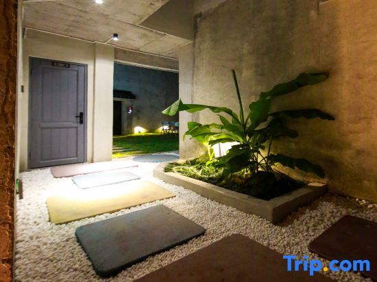 Хучжоу: Tingjian | Guli · Jiangnan Garden · Private Hot Spring Pool · Riverside Landscape Design Homestay