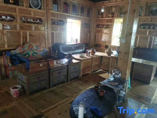 Ренкун: Daocheng Lingyunlou Homestay