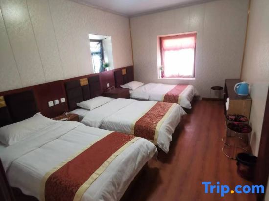 Ренкун: Daocheng Lingyunlou Homestay