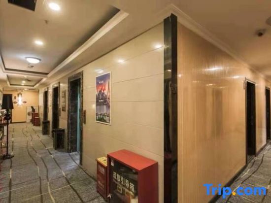 Чунцин: City Holiday Hotel (Chongqing West Railway Station)