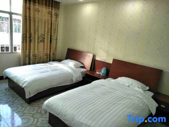 Хуанган: Qichun Spring Apartment