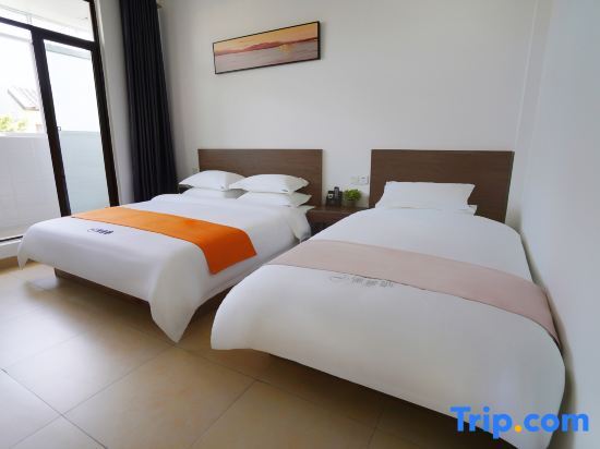 Санья: Deluna B&B (Sanya Haitang Bay Duty-Free City Store)