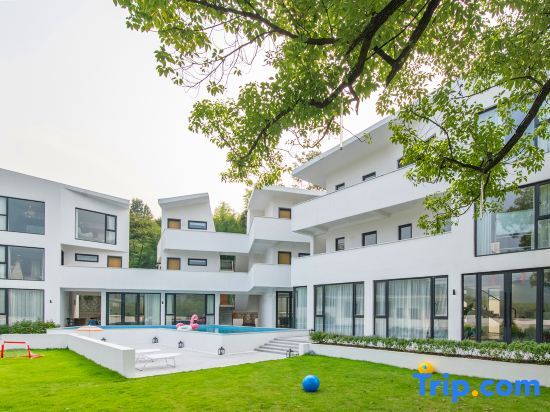 Хучжоу: Bamboo Chisun Moganshan Villa Designer Meisu