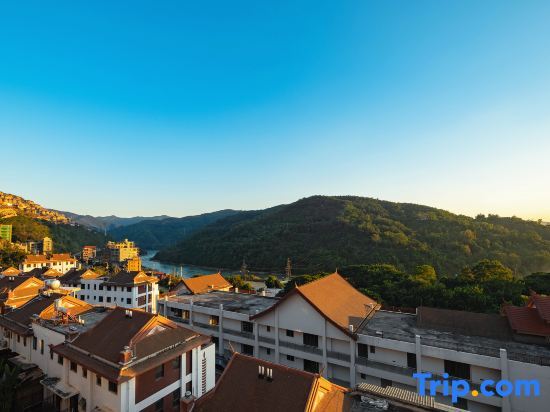 Цзинхун: Guilai Xiaoyuan River View Hotel