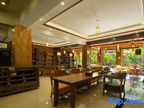Цзинхун: Guilai Xiaoyuan River View Hotel