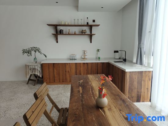 Вэньчжоу: Yongjia Yanxi River Yanhui Qizhu Homestay