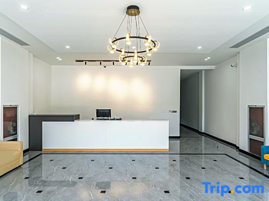 Циндао: Huifeng Hechang Business Hotel (Jiaozhou Jiaodong International Airport Branch)