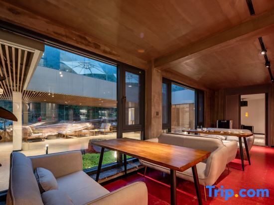 Хучжоу: Force Valley · Anji Mountain Wild Hill Resort Hotel