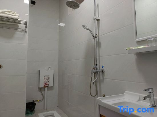 Пиннань: Pingnan Xuhui Apartment