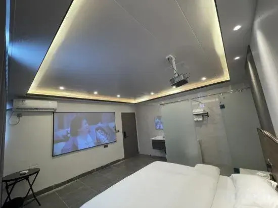 Хайкоу: Moon Island Light Luxury Homestay (Haikou University of Economics)