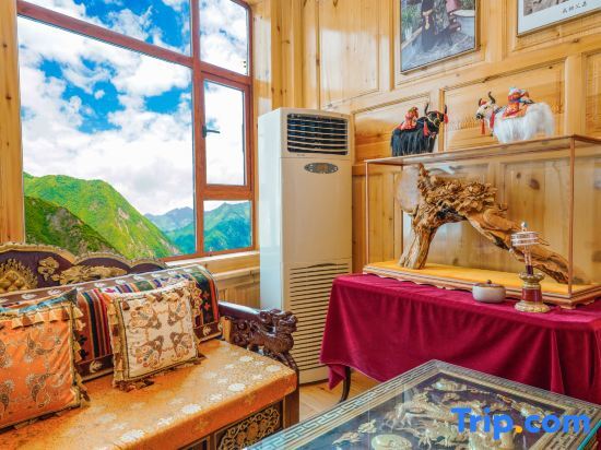 Цзючжайгоу: Snow Mountain Home · Tibetan Culture Photography and Food Experience Homestay