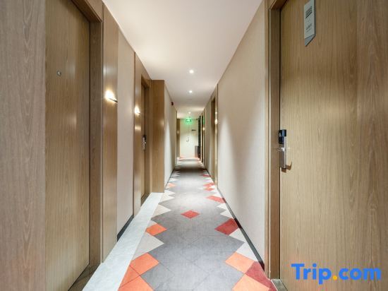 Маоминг: Baiman Hotel (Maoming Dianbai West Lake Park Branch)