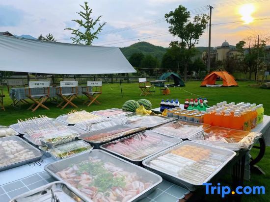 Хучжоу: Lanting Creek bank · River · Fishing · Family Homestay