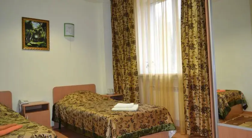 Каменск-Уральский: Oktyabrskaya na Belinskogo (korpus 3)